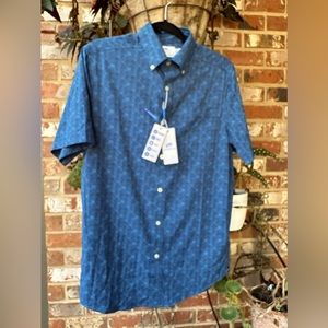 Southern Tide NWT size small men’s sport shirt. “Aged denim”